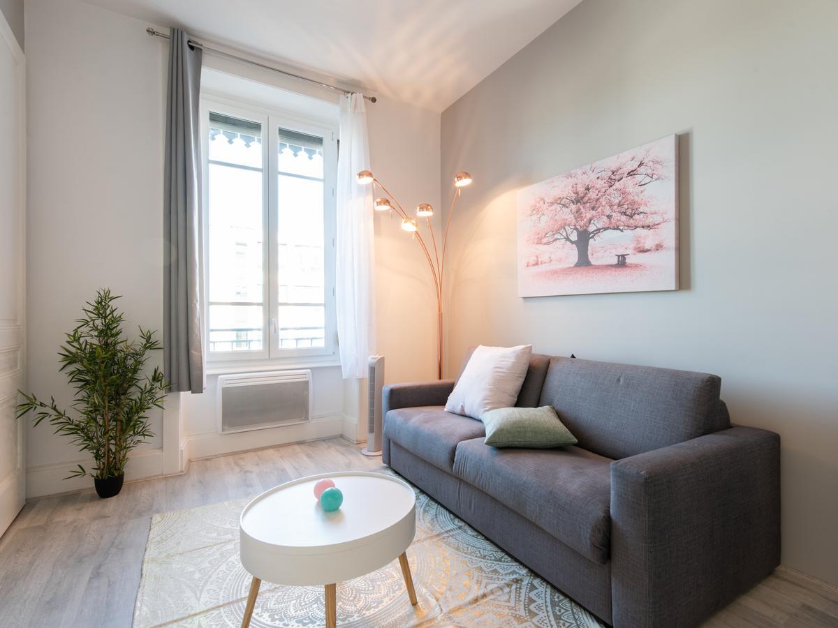 Mace Studio Apartment Лион Екстериор снимка