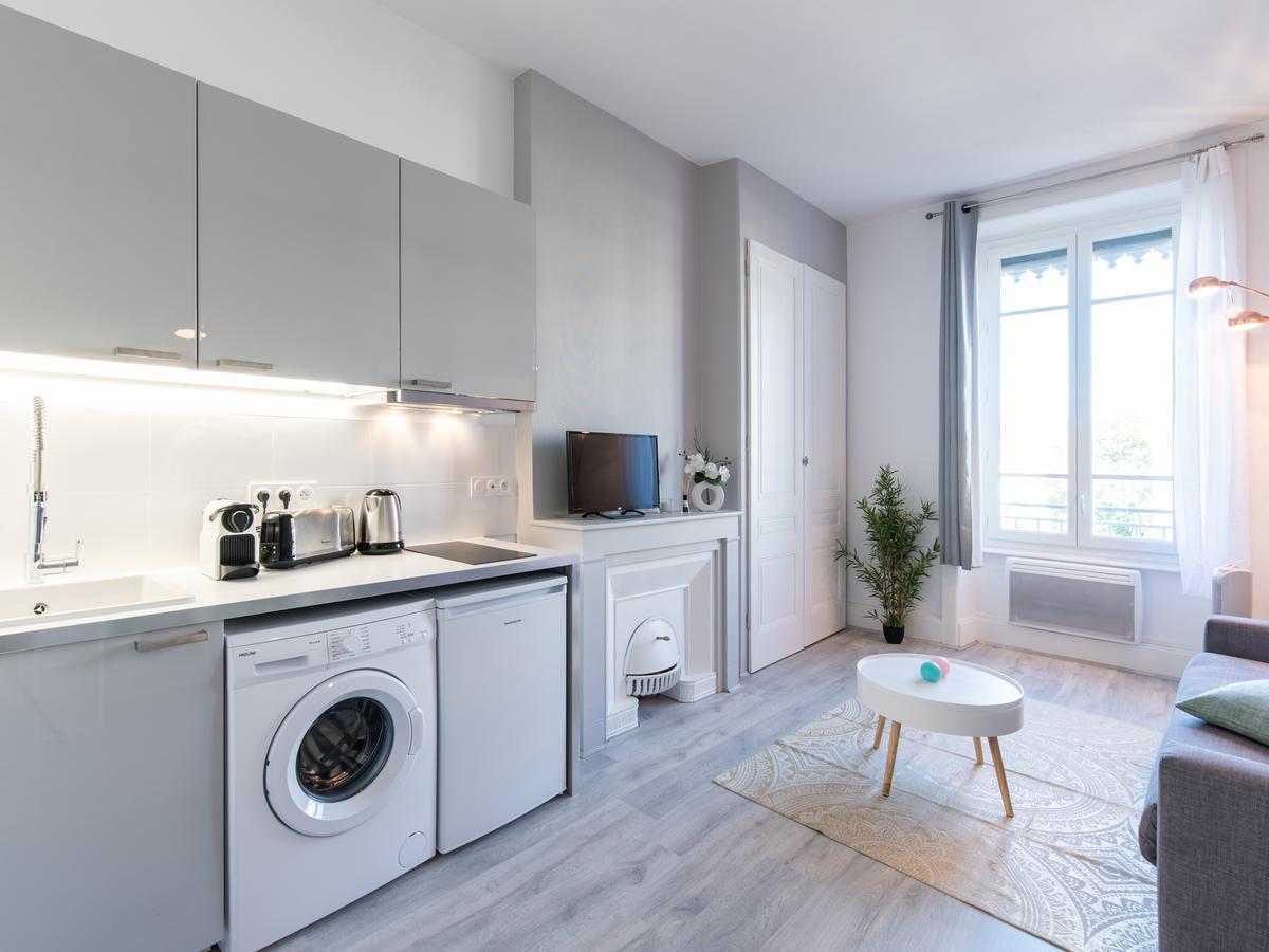 Mace Studio Apartment Лион Екстериор снимка
